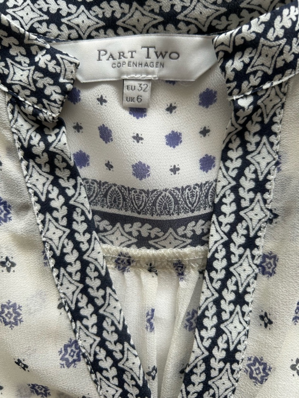 Part Two Cream/Blue Crepe Chiffon Tunic - like new. - Picture 4 of 12